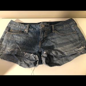 American Eagle lightly glittered shorts. Size 8.